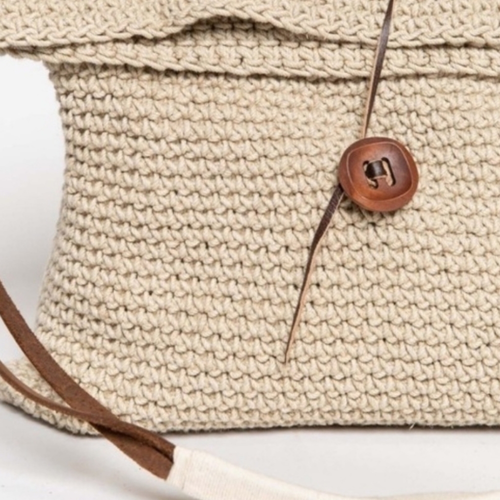 POL Woven Knit Crochet Bag - Picture 5 of 5